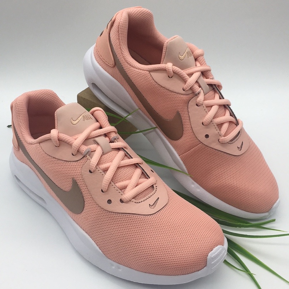 Nike Women's Air Max Oketo - Picture 8 of 8